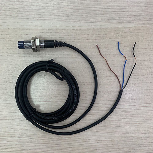 Cảm biến tiệm cận UP12RD-4PA, 3 Wire PNP, 2 Wire N.C