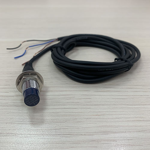 Cảm biến tiệm cận UP12RD-4PA, 3 Wire PNP, 2 Wire N.C